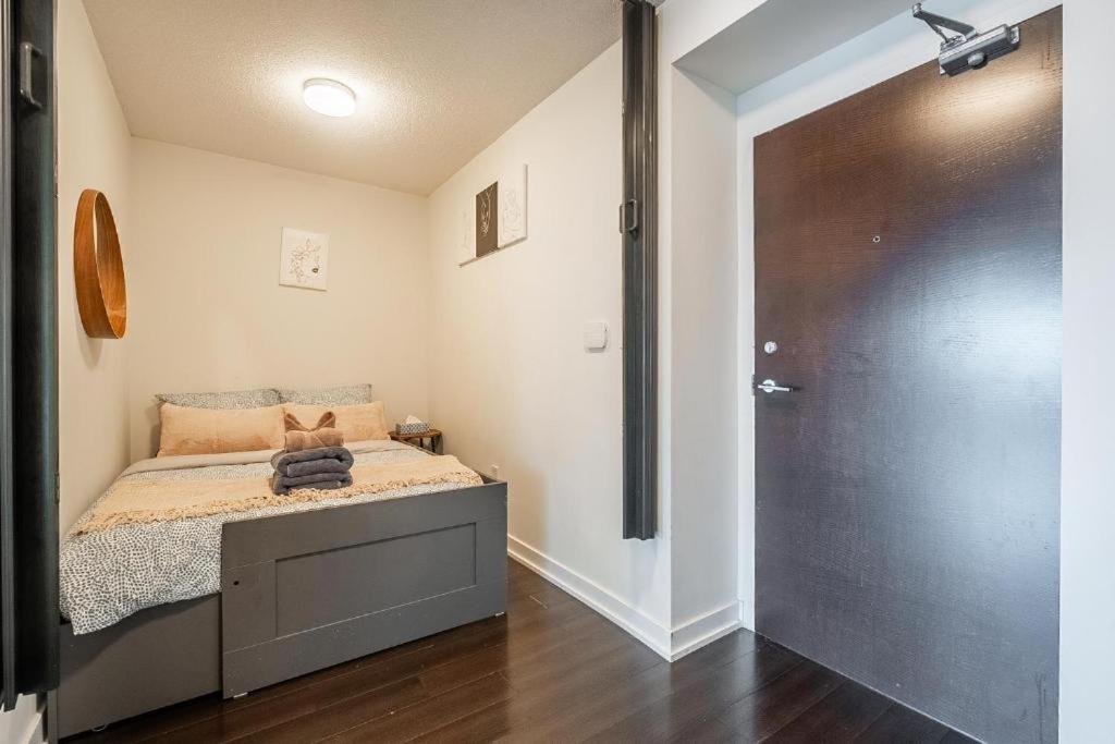 Cozy Condo In Downtown Toronto + Free Parking מראה חיצוני תמונה