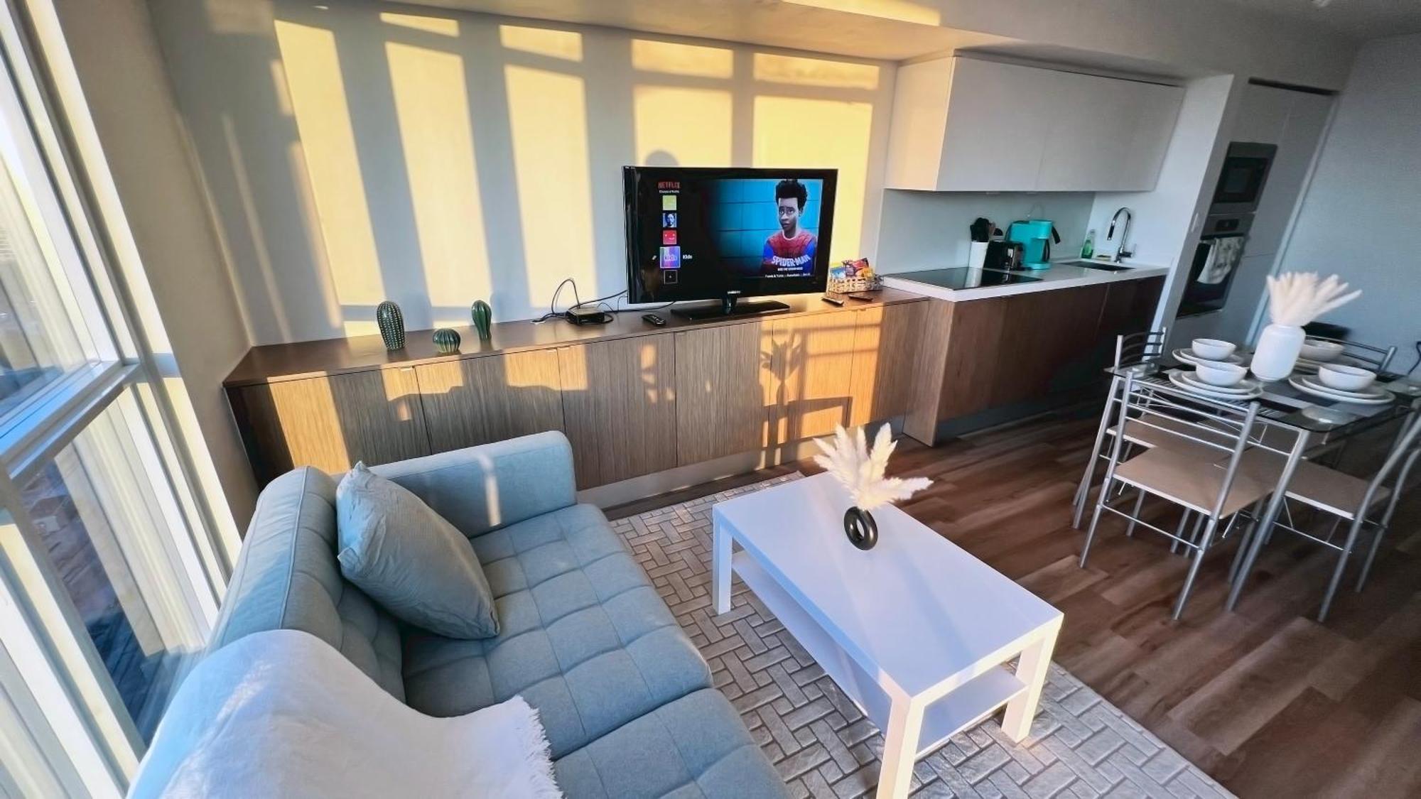 Cozy Condo In Downtown Toronto + Free Parking מראה חיצוני תמונה